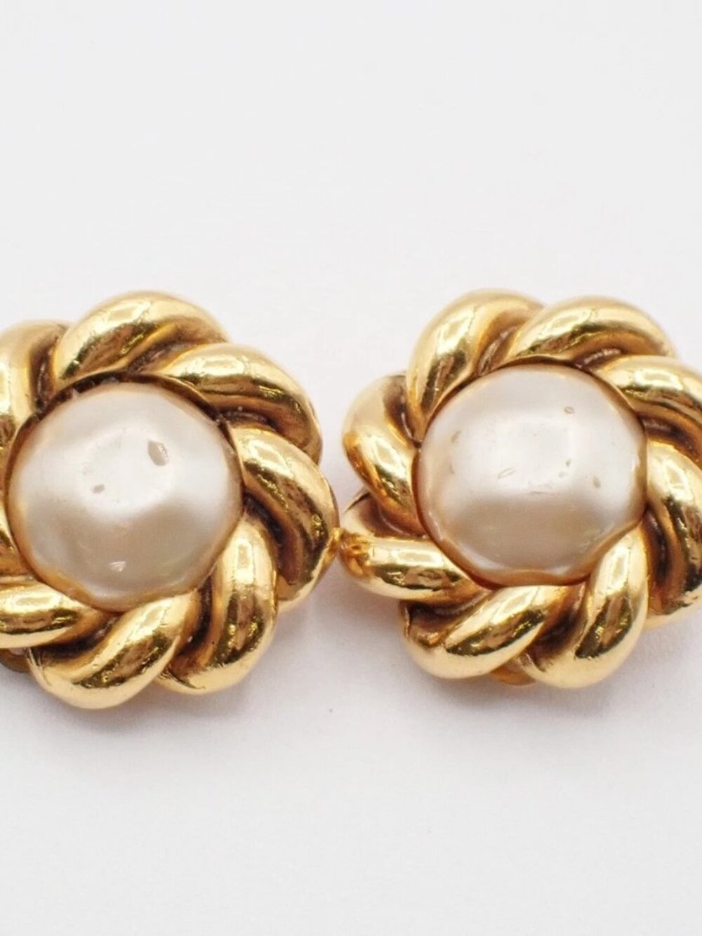 CHANEL Logo Imitation Pearl Button Earrings Clip-On Gold 67KP058
